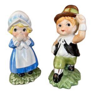 Vintage Treasure Masters Pilgrim Boy/ Girl Ceramic Figurines 5” H Korea